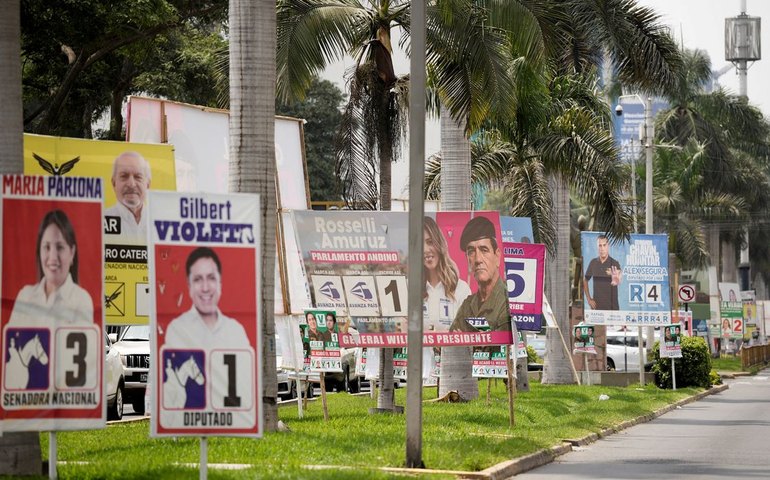 Peru vai às urnas com 35 candidatos presidenciais e resultado incerto
