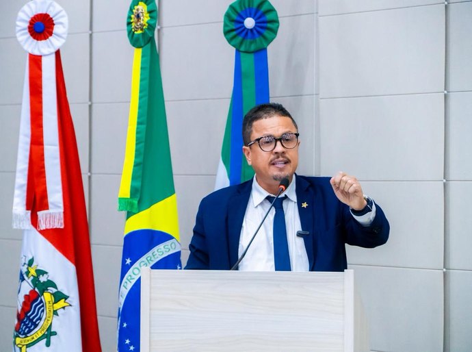 Vereador Charles Hebert assume liderança do PCdoB na Câmara de Maceió