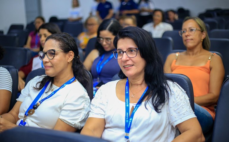 Seplag promove encontro sobre saúde mental para servidores da Polícia Civil