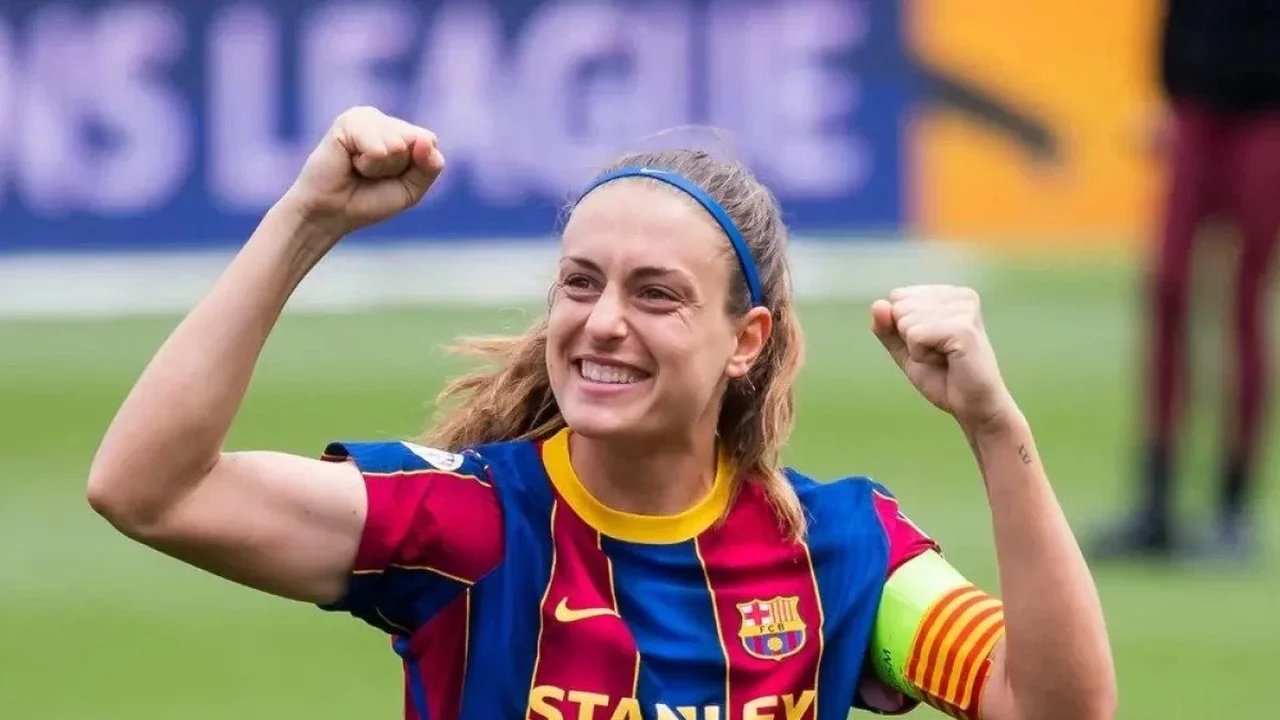 Duas vezes melhor jogadora de futebol do mundo, Alexia Putellas é operada do joelho esquerdo