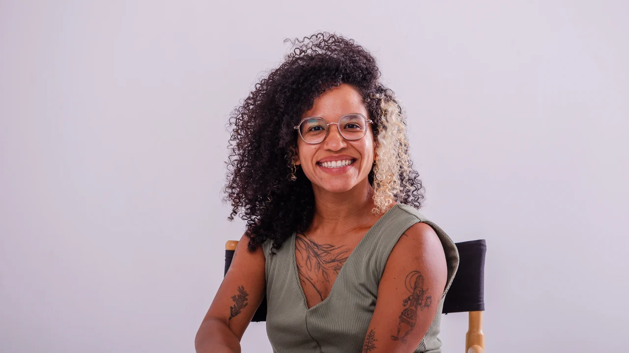 Cia do Chapéu abre inscrições para oficina de tecido acrobático voltada a mulheres negras em Maceió