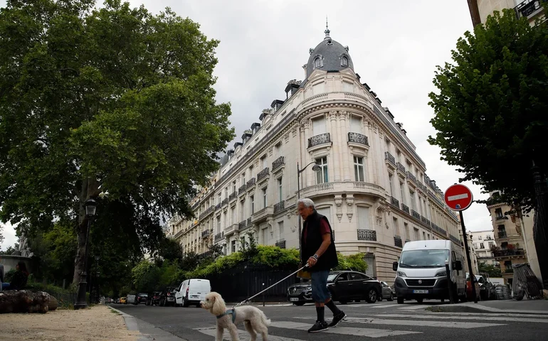 Promotores de Paris abrem duas investigações ligadas a Epstein e pedem que as vítimas se apresentem