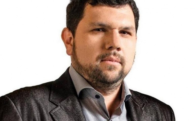Impedir uso de redes abre precedente perigoso, diz defesa de Oswaldo Eustáquio