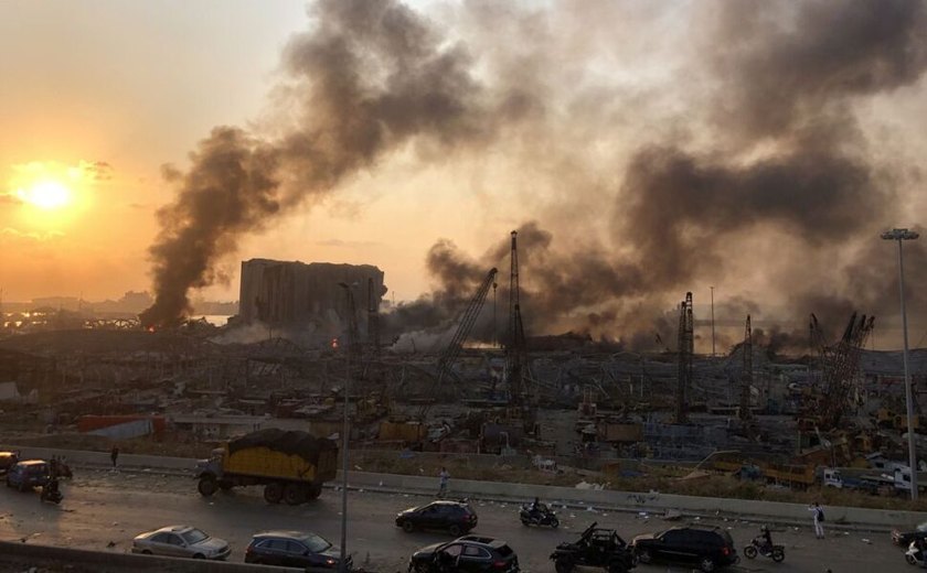Explosões deixaram pelo menos 73 mortos e milhares de feridos em Beirute