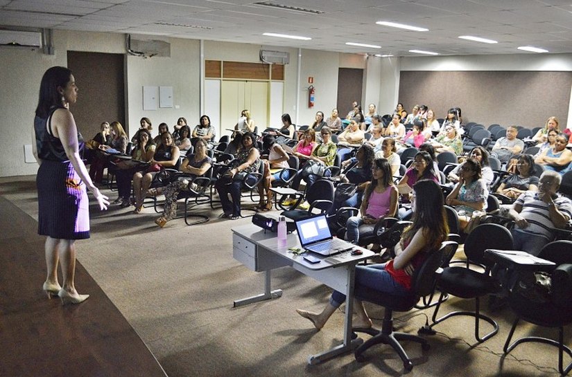 Encontro discute chamada pública para aquisição de merenda