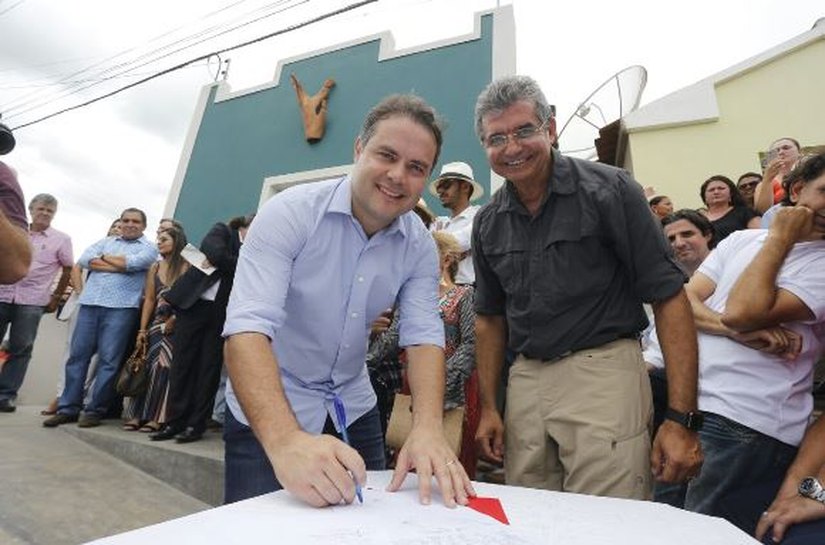 Governador Renan Filho inaugura museu na Ilha do Ferro, em Pão de Açúcar