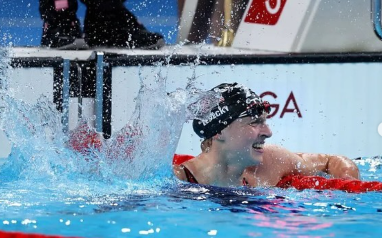 Ledecky se sagra tetracampeã olímpica dos 800m e iguala recorde de medalhas de ouro