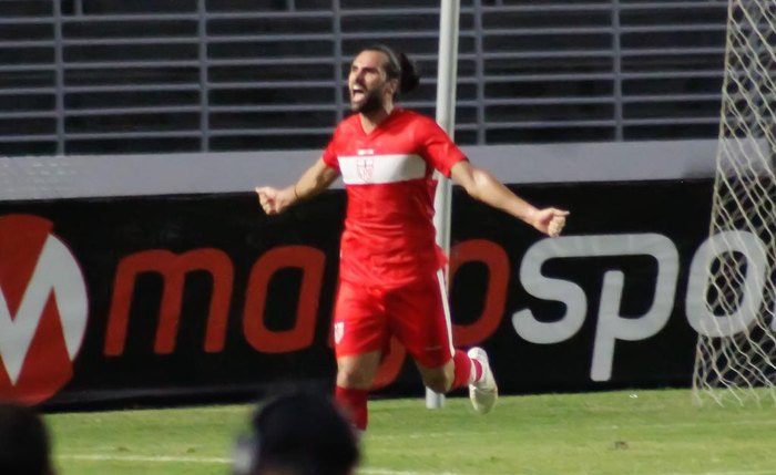 Léo Gamalho marcou o único gol da partida para o CRB