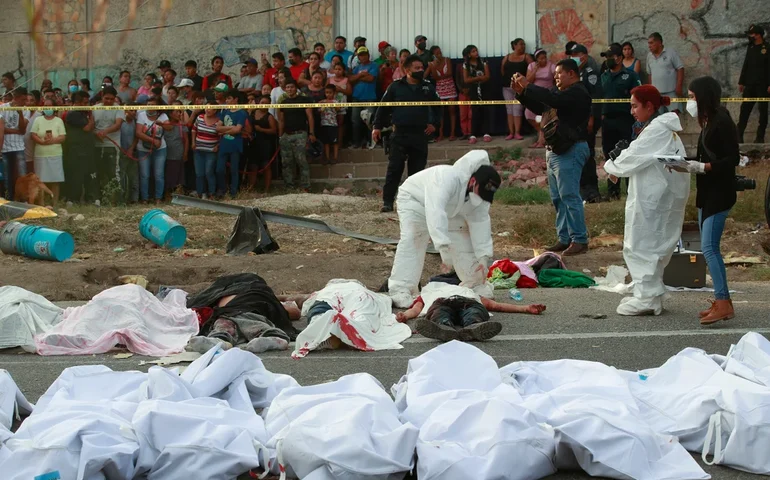 Guatemalteco se declara culpado em tribunal federal após acidente de caminhão no México que matou mais de 50 migrantes