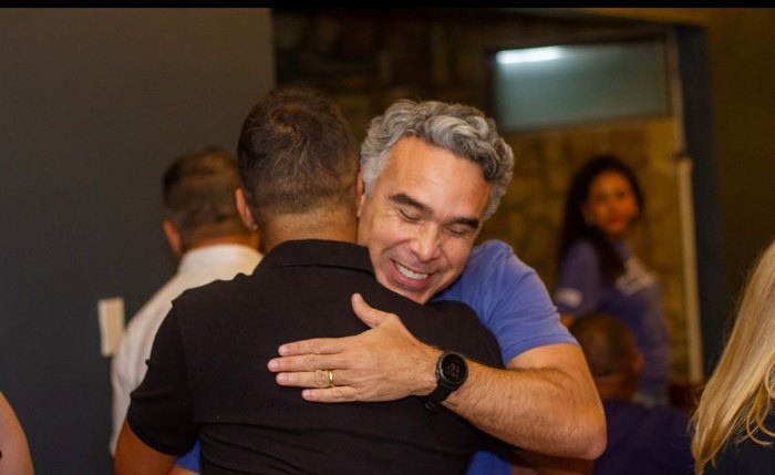 Projeto de lei de autoria do deputado Rafael Brito (MDB-AL) garante que profissionais contratados temporariamente recebam o mesmo piso salarial dos efetivos Projeto de lei de autoria do deputado Rafael Brito (MDB-AL) garante que profissionais contratados temporariamente recebam o mesmo piso salarial dos efetivos