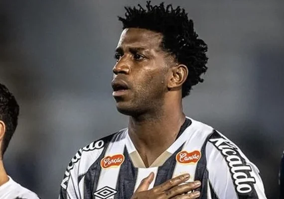 Gil desiste da aposentadoria e renova vínculo com o Santos por mais uma temporada