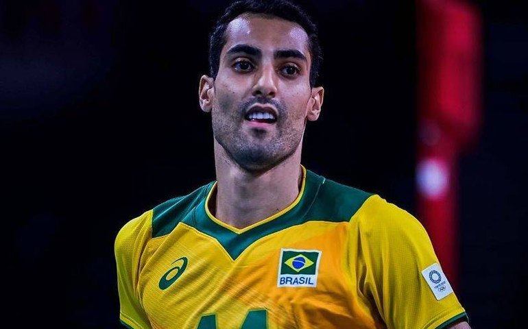 Dois anos após anunciar aposentadoria da seleção, Douglas Souza retorna ao time para Liga das Nações