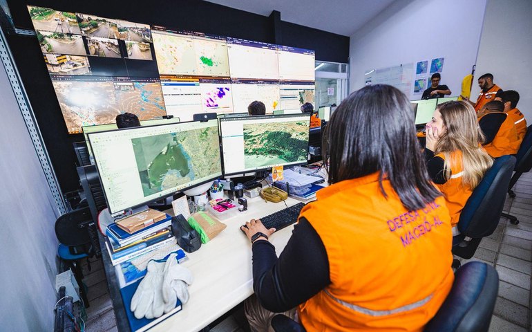 Telefone 199 da Defesa Civil de Maceió ficará indisponível neste sábado (16)