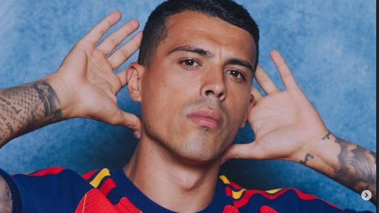 Campeão da Copa do Mundo pela Espanha anuncia aposentadoria da seleção