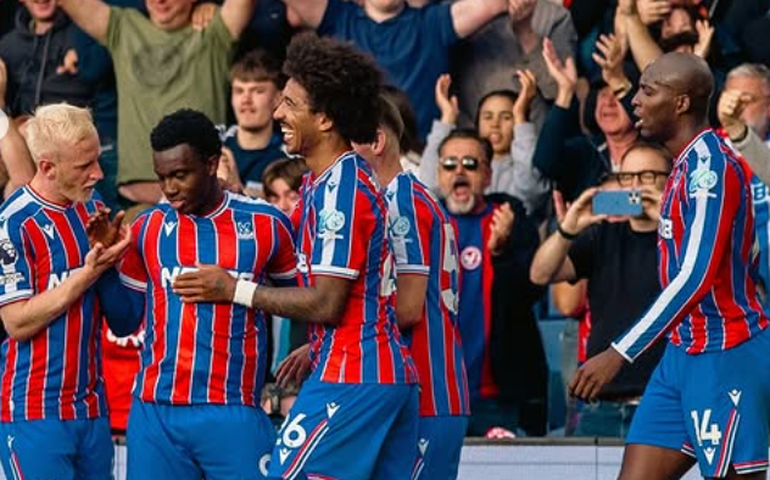 Palace tira a invencibilidade do Liverpool nos acréscimos; Chelsea leva virada do Brighton