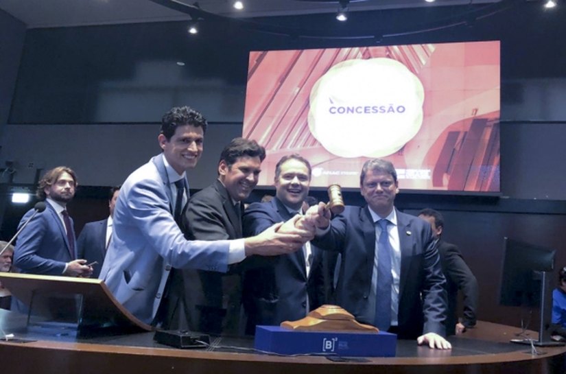 Governador diz que concessão de aeroporto vai garantir mais investimentos para AL