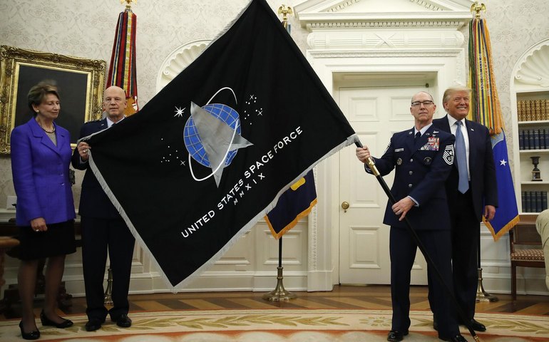 Força Espacial dos EUA aprimora planos de armamento para nova 'estrutura de combate', diz mídia