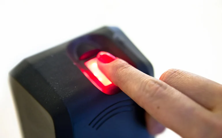 Governo adia exigência de biometria para a maioria dos programas sociais e amplia prazos; veja novas regras