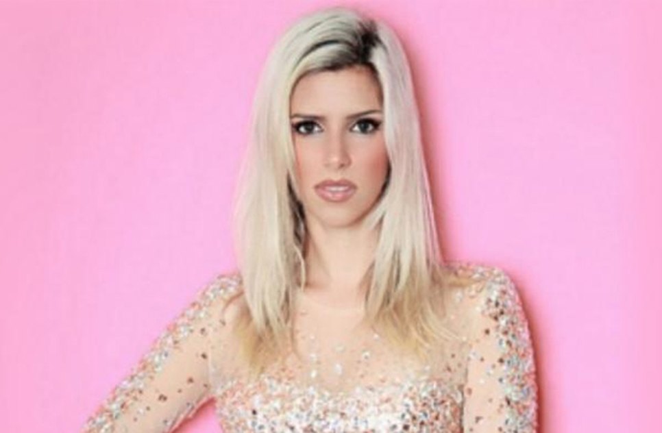 Nova vocalista calypso