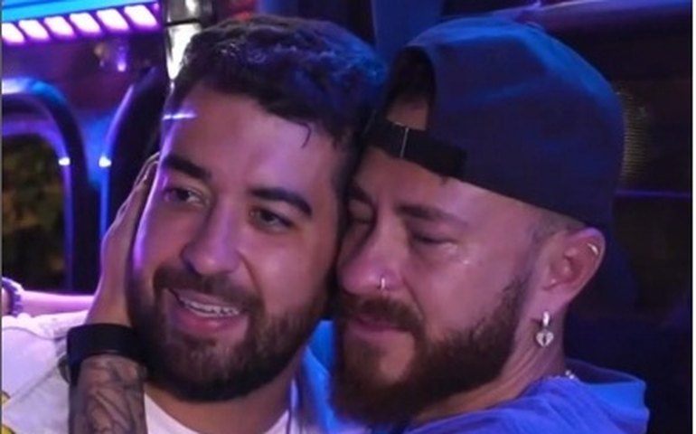 Fred Bruno chora ao se despedir de Chico Pedrotti no último vídeo dele no Desimpedidos: ‘A gente fez história’