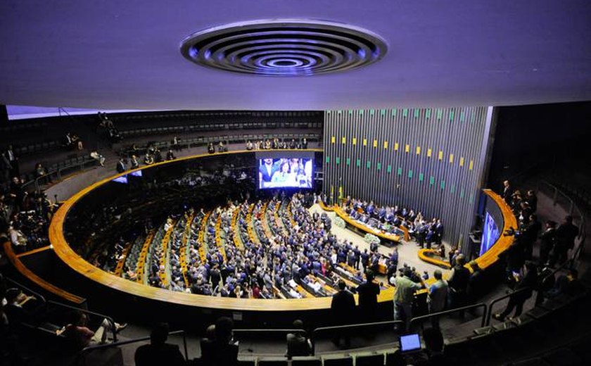 Corrupção e questões estruturais fazem o Congresso ter baixa representação feminina