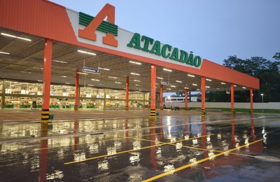 Grupo Carrefour Brasil e Casa dos Ventos firmam acordo de R$ 1 bilhão em energia solar