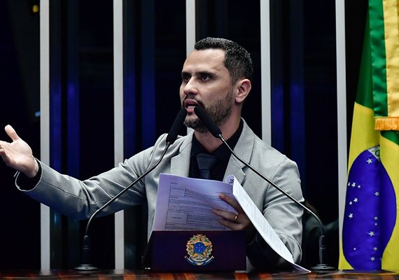 Cleitinho critica lista de compras para viagens presidenciais
