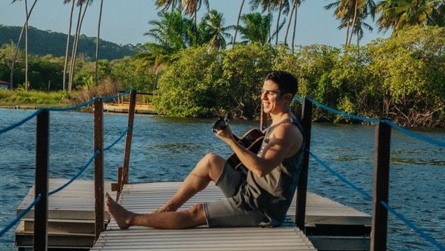 “Sorria”: alagoano Deninho Lins lança álbum nas plataformas digitais nesta sexta (16)
