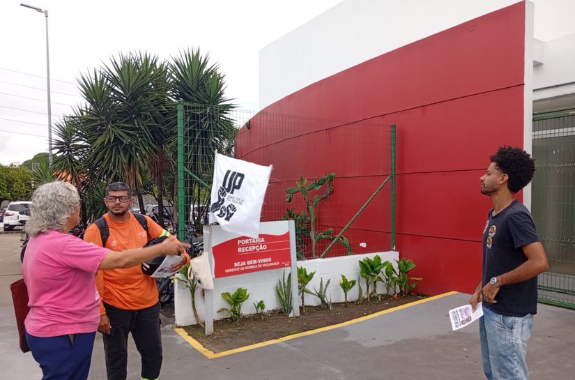 Lenilda Luna inicia agenda de campanha às 5h45 na porta da fábrica da Coca-Cola e defende o fim da escala 6x1 em Maceió