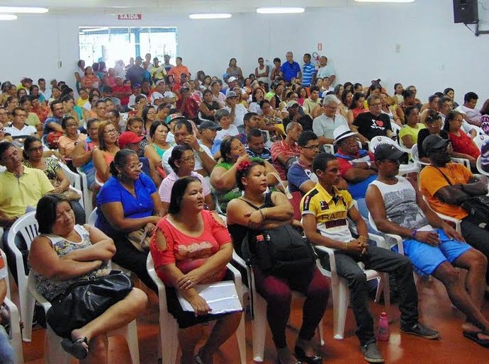 Servidores da Prefeitura de Penedo aprovam indicativo de paralisação