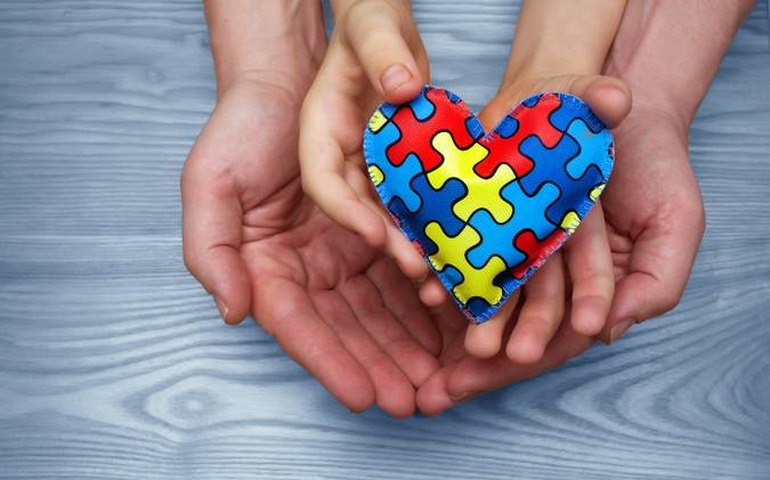 No Dia do Orgulho Autista, veja 11 famosos que já receberam o diagnóstico