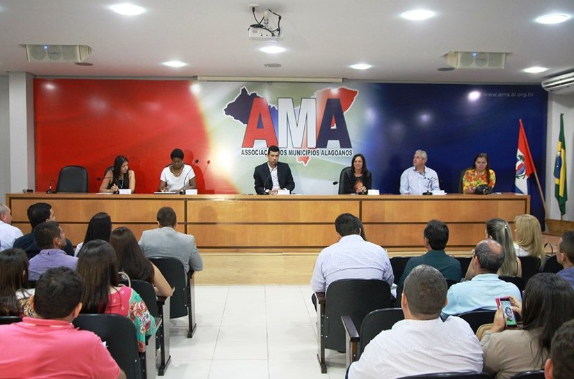 Prefeitos querem prazo e definição de financiamento para implantar PEC