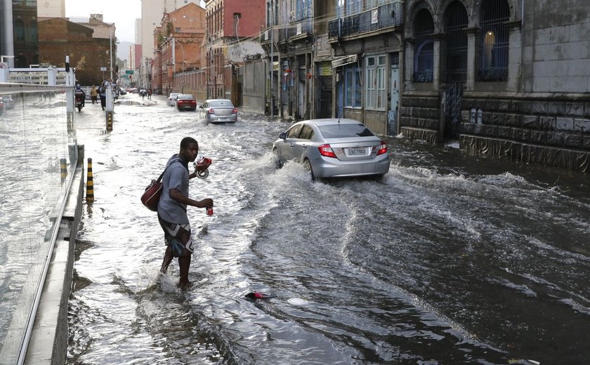 Cidade de São Paulo entra em estado de atenção em função das chuvas