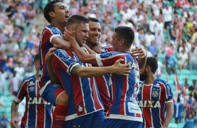 Bahia faz quatro gols em sete minutos e arrasa o Atlético-PR na estreia da Série A: 6 a 2