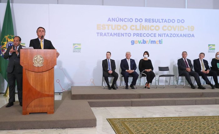 Presidente Bolsonaro anuncia resultado de estudo clínico em cerimônia no Planalto