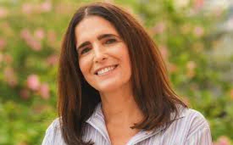 Malu Mader ressurge em imagem de bastidor de 'Renascer' com Marcos Palmeira: 'só alegria'