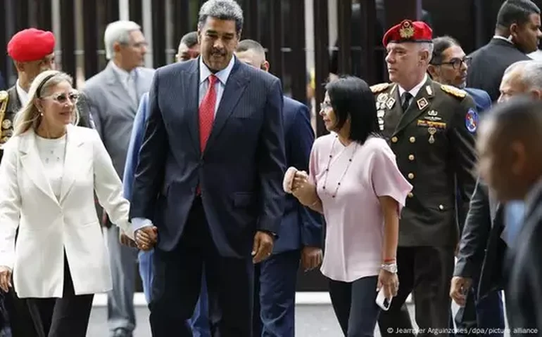 OEA aprova por consenso resolução que pede que governo Maduro divulgue as atas eleitorais na Venezuela