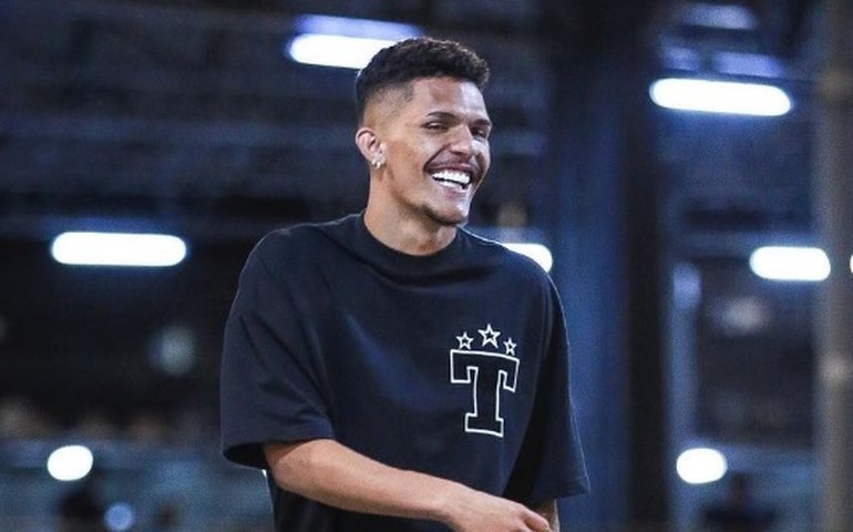 Banido do futebol também pela Fifa, Gabriel Tota decide se lançar como empresário do ramo de joias