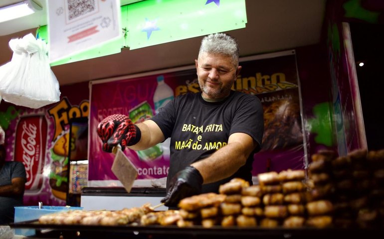 Um mês após a festa, vendedores ainda colhem frutos do São João de Arapiraca