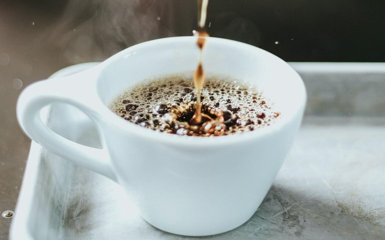 Estudo mostra que beber café e chá pode reduzir a chance de desenvolver câncer