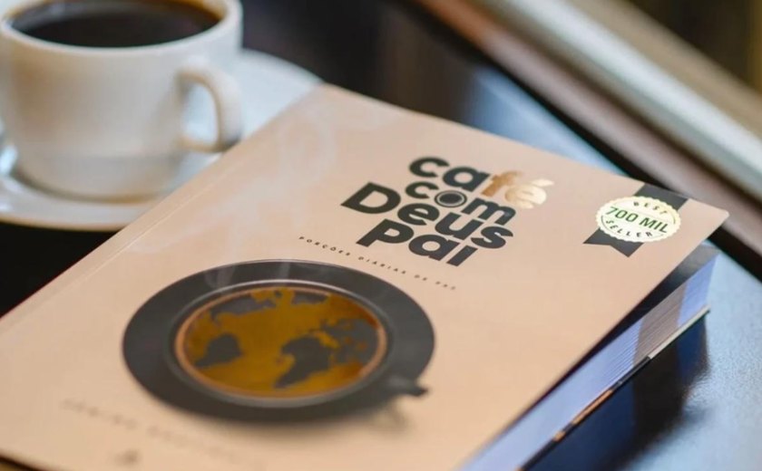 'Café com Deus pai' segue no topo da lista de mais vendidos; confira o ranking da semana (15/04 a 21/04)