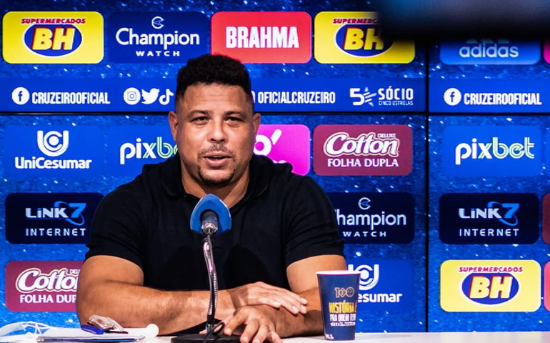 Ronaldo vai a caravana do Cruzeiro pela 1ª vez para celebrar &#8216;nova fase&#8217; do clube