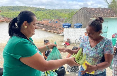 Prefeitura de Branquinha entrega mais de 21 toneladas de alimentos adquiridos pelo PAA em outubro