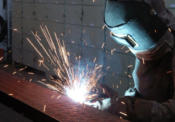 Confiança da indústria cai 3,8 pontos em outubro