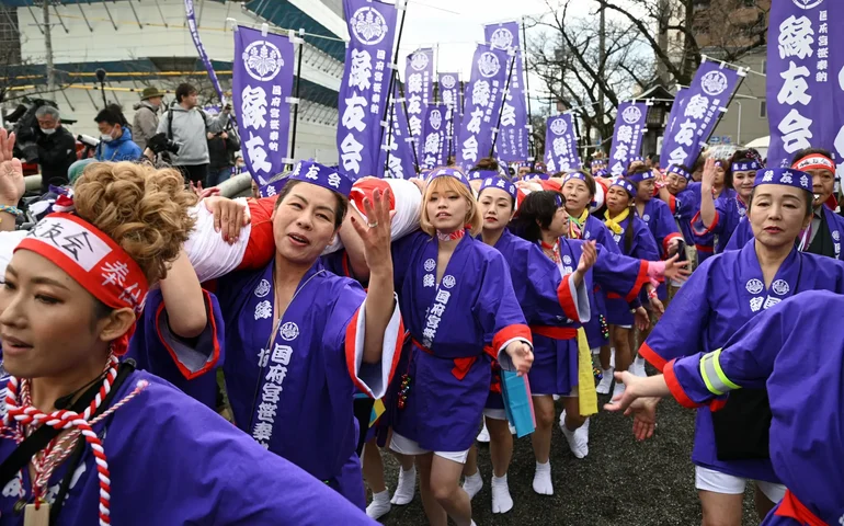 Hadaka Matsuri: mulheres japonesas participam da primeira vez de 'festival da nudez' milenar; entenda