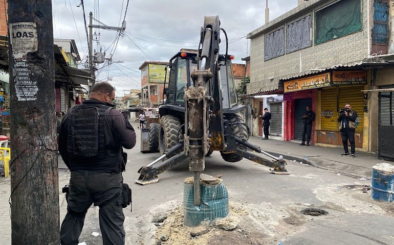 Senado aprova projeto que criminaliza uso de barricadas para facilitar crimes