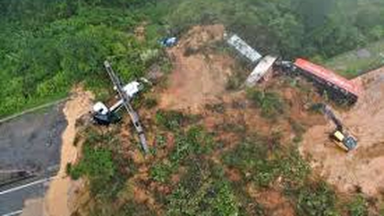 Desmoronamento de rodovia no sul da China deixa pelo menos 24 mortos