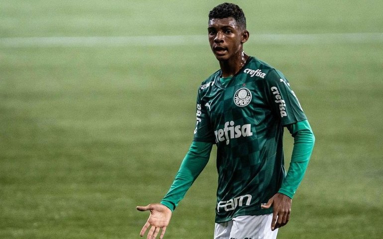 Joia do Palmeiras, Luis Guilherme declara inspiração em Messi: 'É o melhor do mundo'