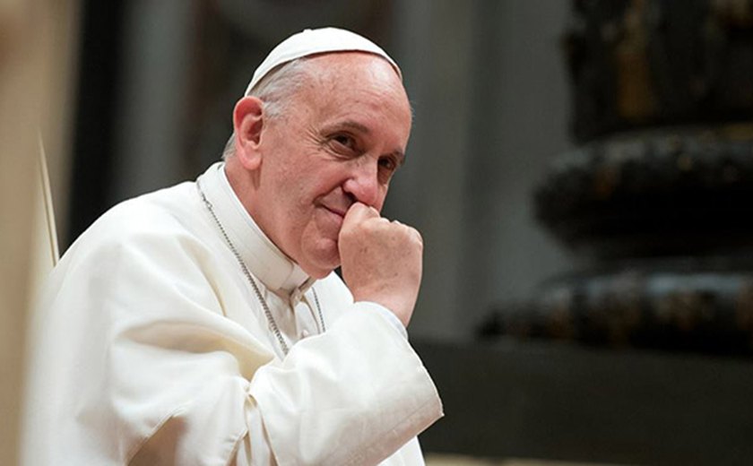 Vaticano diz que Papa é livre para mascar folhas de coca na Bolívia