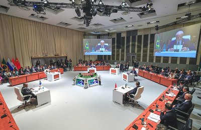Lula defende solução para guerra na Ucrânia e cobra modernização de instituições multilaterais